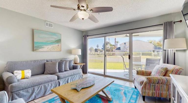 House with pool in Miramar, FL