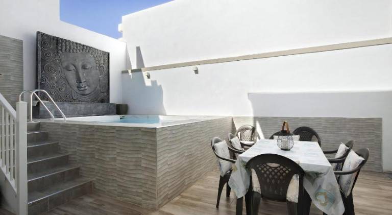 Fully equipped house with terrace, private pool & grill | Good for workation | Pet-friendly — photo 3