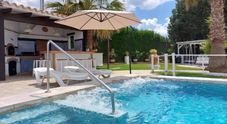 Vacation home with private pool, patio & grill in Arcos de la Frontera