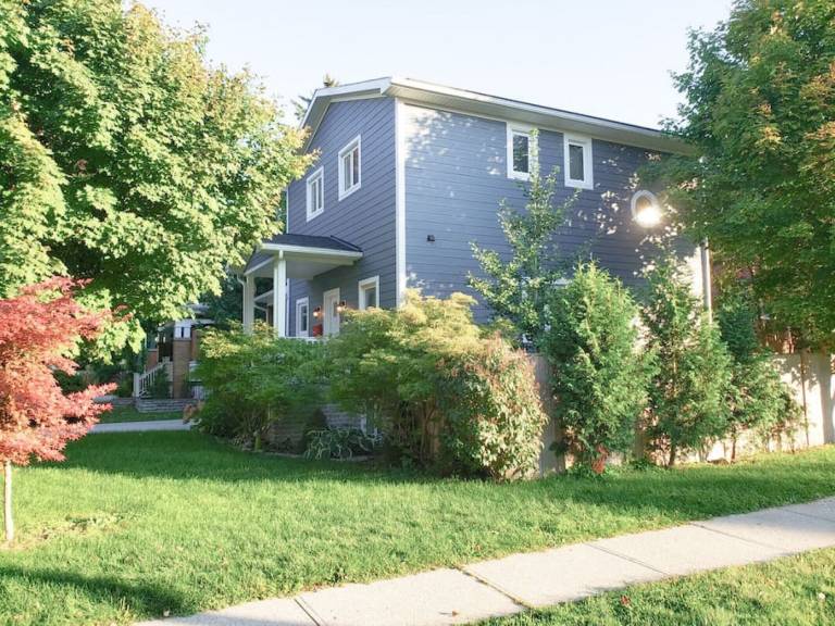 House  Waterloo