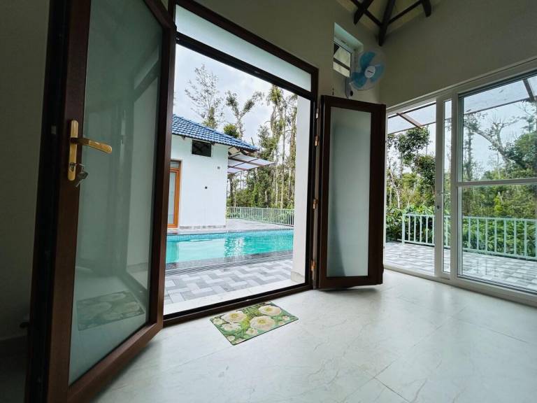 Vacation home with garden & private pool | Pets allowed — photo 3