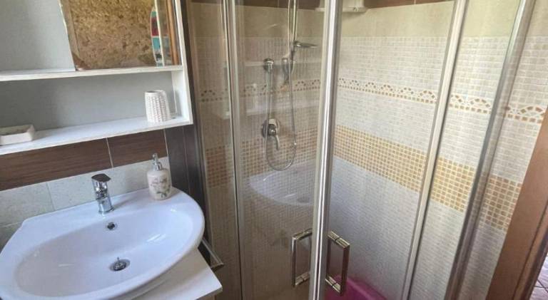 Chalet with 1 room for 4 persons — photo 2