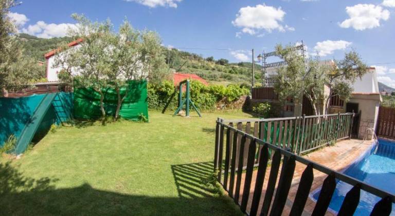 Chalet with private pool, terrace & garden | Dogs allowed — photo 5