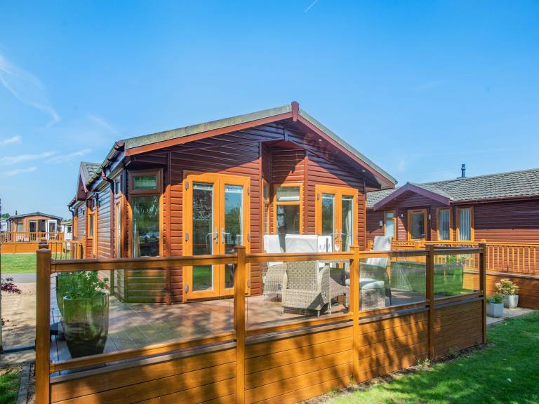 Cottage with terrace | River view — photo 3