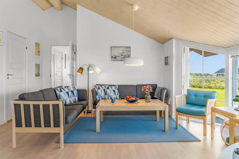 Children-friendly pleasant house with hot tub, terrace & sauna | Pet-friendly — photo 2