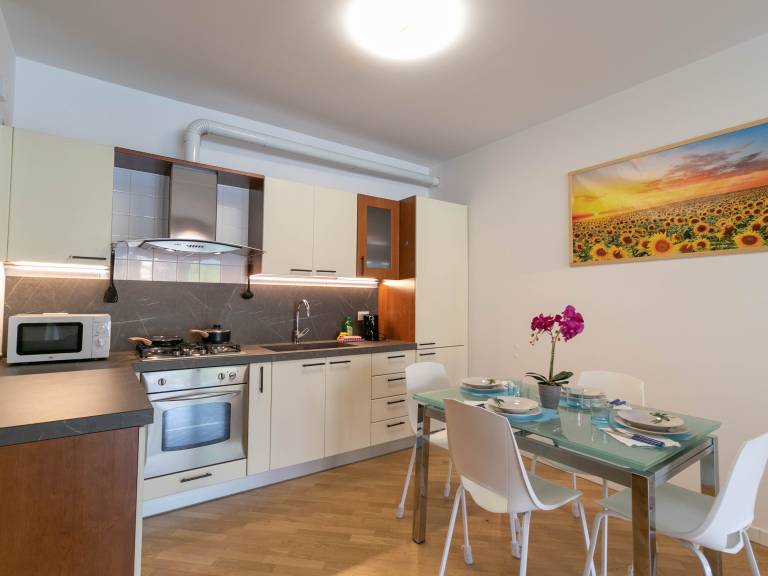 Holiday apartment with patio | Mountain view — photo 4
