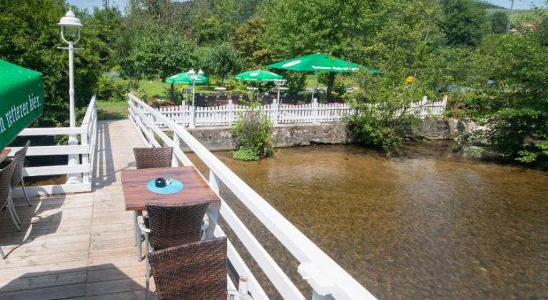 Gasthaus zum Lowen Restaurant Akropolis