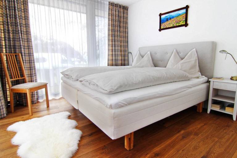 Children-friendly wonderful holiday apartment with patio | Lake view | Close to the ski | Pets allowed in Arosa
