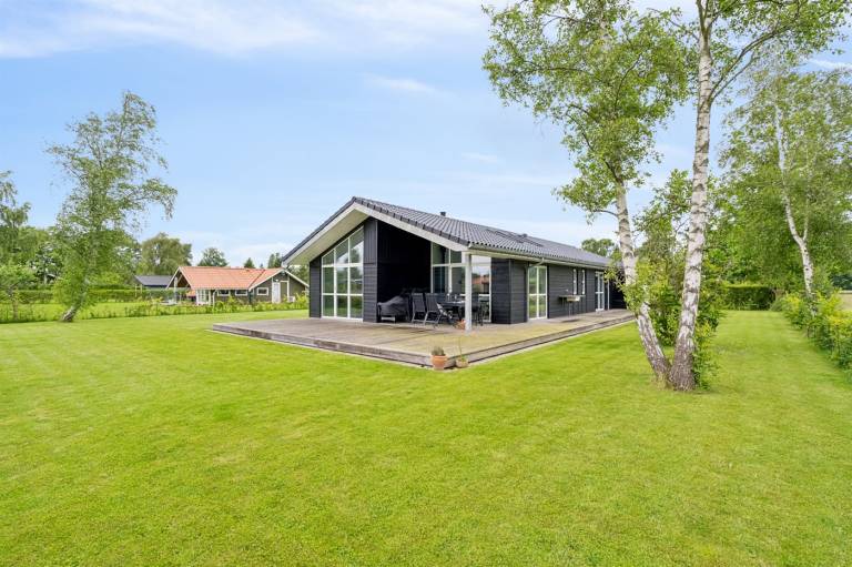 Vacation home with grill, patio & hot tub in Sønderborg