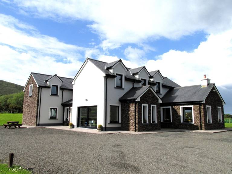 Accommodation  Cloghane