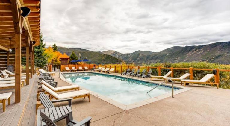 Ample lodge with jacuzzi, pool & garden | Pet-friendly — photo 2