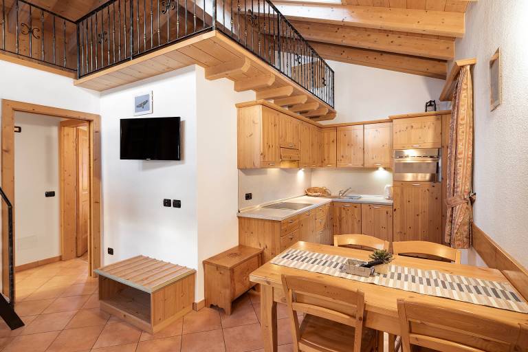 Fully equipped chalet with fast internet | Mountain view | Next to the ski | Pets allowed — photo 2