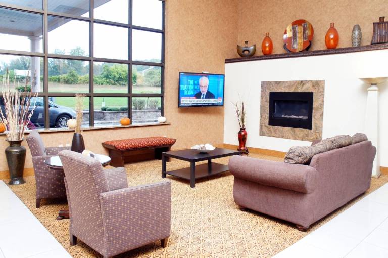 Rodeway Inn & Suites East Windsor — photo 3
