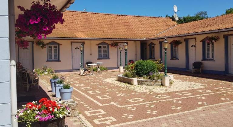 LOGIS - Hotel & restaurant "L'envie des mets" — photo 4