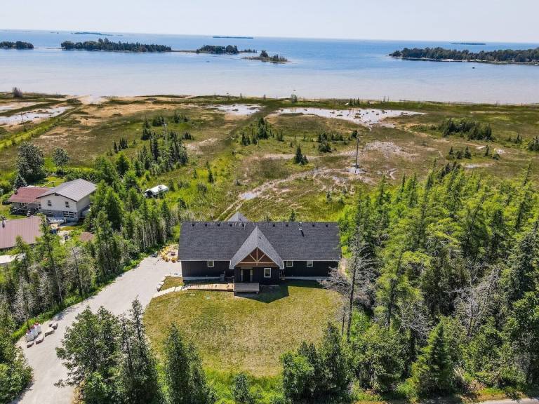 Cabin Red Bay