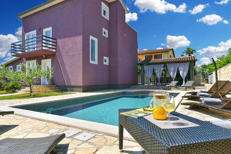 Villa with swimming pool, children's playground and barbecue area in Porec