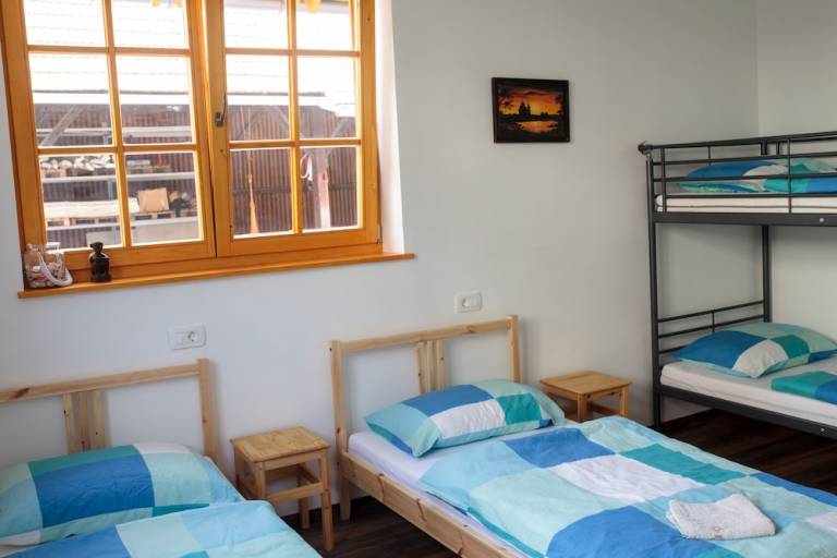 Prenočišče z zajtrkom  Črna na Koroškem