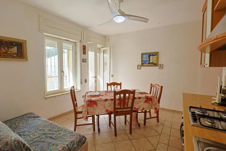 Vacation home with yard & barbeque — photo 3