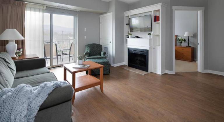 RIVERTIDE SUITES — photo 2