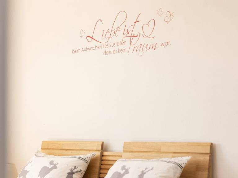 Apartment with grill, patio & yard — photo 4