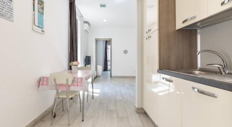 Apartment with 1 room for 4 persons — photo 2