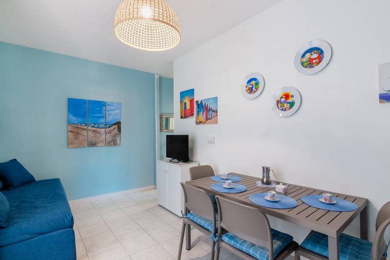 Child-friendly holiday apartment with terrace | Nature view | Next to the beach | Pets are welcome — photo 5