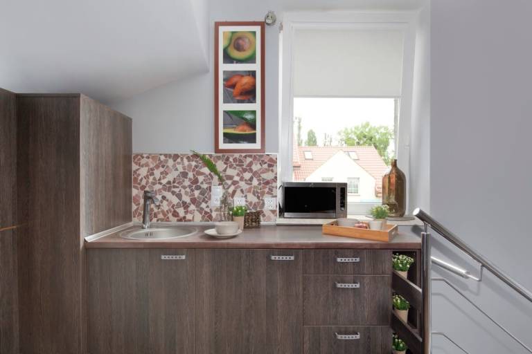 Family-friendly dedicated room | Beach nearby | Dogs allowed — photo 4