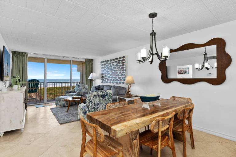 Family-oriented condo with private pool | Close to the beach | Dogs allowed — photo 2