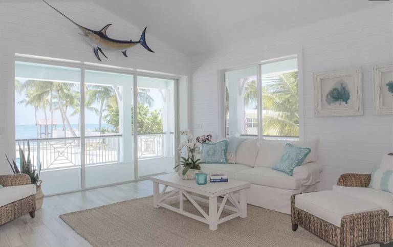 The pinnacle of beachfront living! — photo 2
