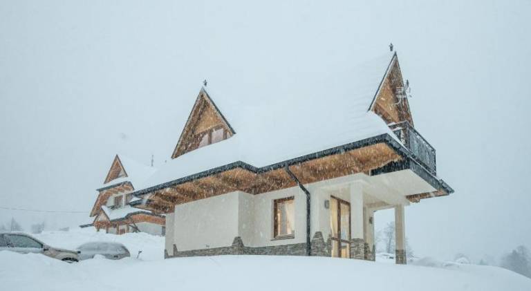 Lovely chalet with yard, barbeque & terrace | Next to the ski | Pets allowed — photo 2