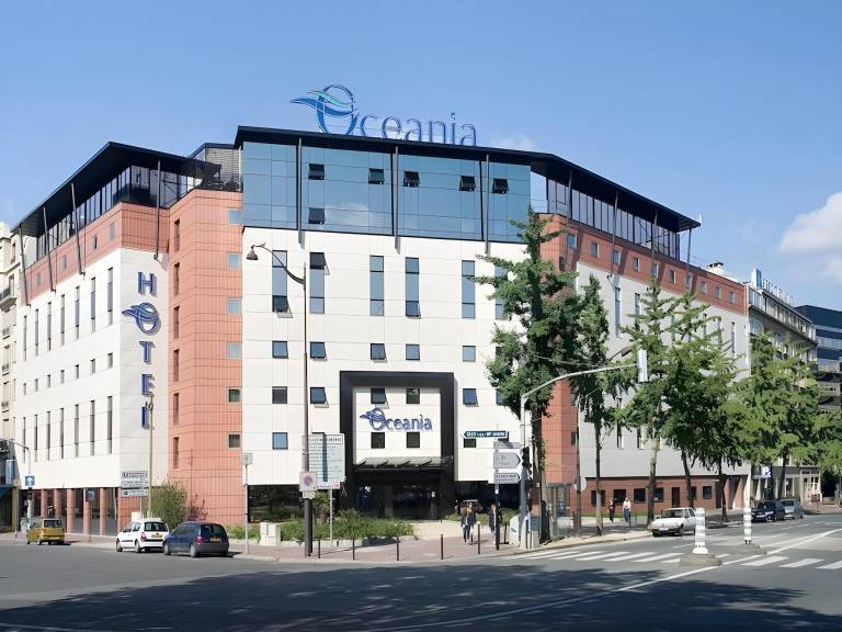 Oceania Paris Porte de Versailles Hotel in Meudon