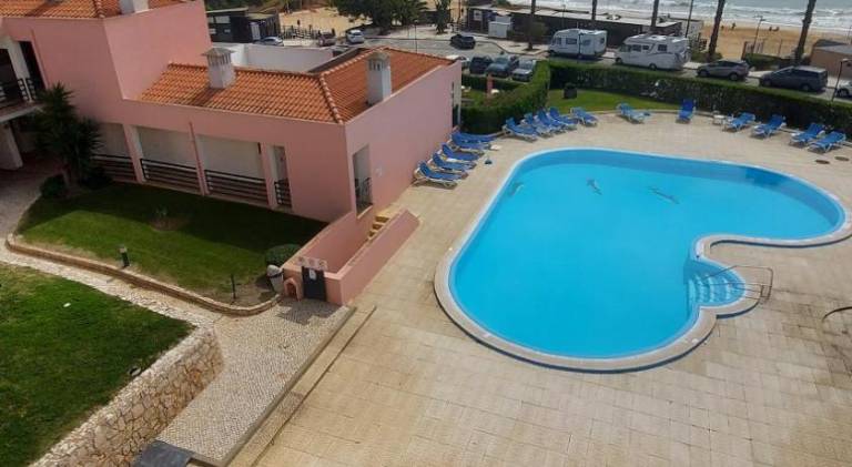 Rental apartment with pool, garden & patio — photo 3