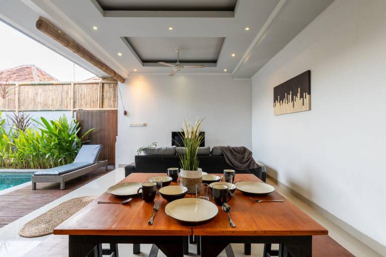 Big villa with yard & private pool | Suitable for remote work | Pets are welcome — photo 5