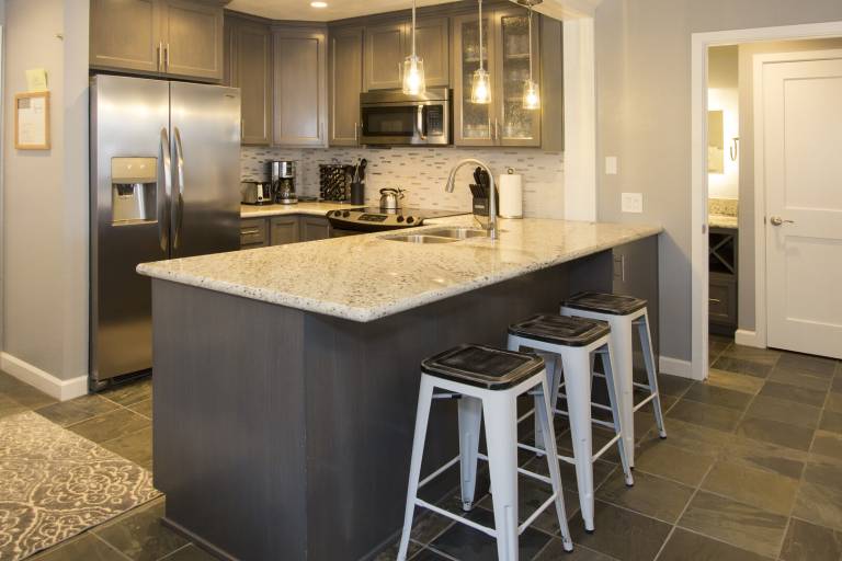 Child-friendly pleasant condo with private pool | Next to the ski | Dogs allowed — photo 3