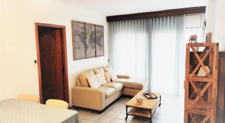 Rental apartment with terrace — photo 2