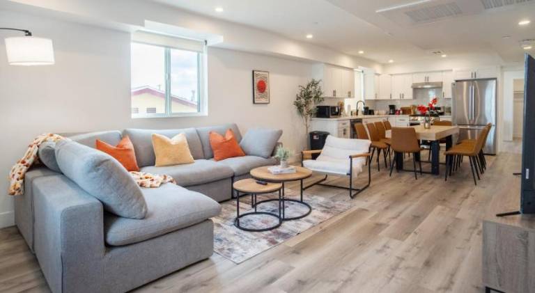 Urban Oasis in the Heart of LA Near USC & Major Attractions