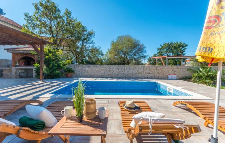 Holiday Home Ema with pool — photo 4