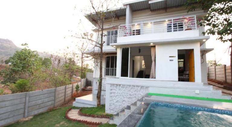 Villa with private pool, grill & patio — photo 5
