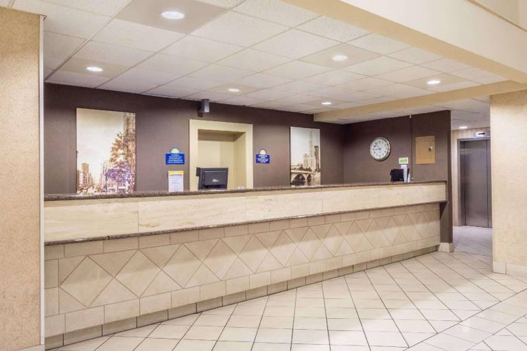 Days Inn by Wyndham Columbus Airport — photo 2