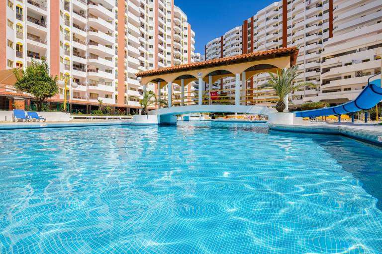 Holiday Apartment "Karol Vaz" with Balcony, Shared Pool & Wi-Fi — photo 2