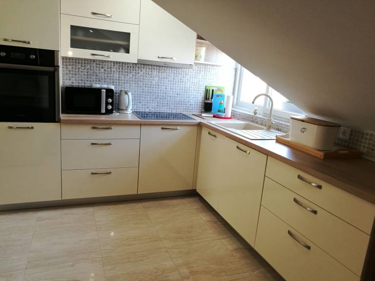 Apartment with yard & barbeque — photo 4