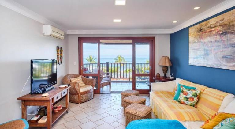 Holiday apartment with pool — photo 2