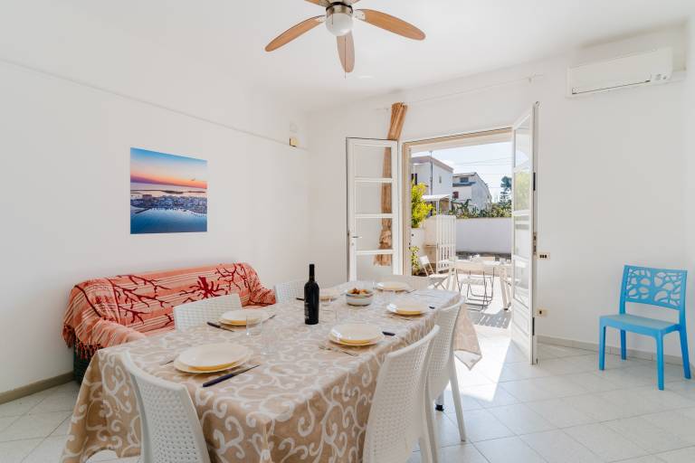 Holiday Home 'Airone' with Sea View, Wi-Fi and Air Conditioning — photo 4