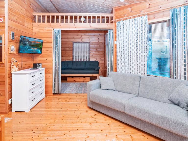 Lovely vacation home with patio & sauna | Pets allowed — photo 5