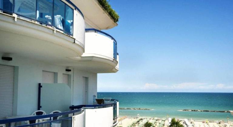 Lovely serviced apartment with pool & garden | Beach nearby | Pet-friendly — photo 5