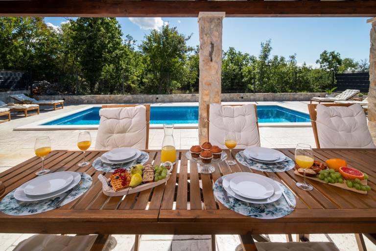 Fully equipped beautiful villa with fast internet, garden & barbecue | Pets allowed — photo 4