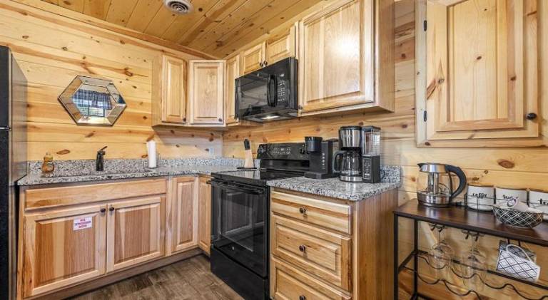 Vacation home with jacuzzi — photo 5