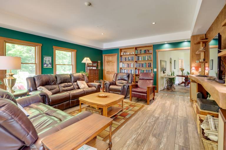 'Locke’s Glen' - Lakefront Geneva Getaway w/ Dock! — photo 3