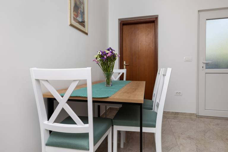 Two bedroom apartment with terrace and sea view Pisak, Omiš (A-5975-a) — photo 4