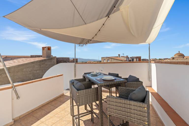 Holiday Home 'I Tre Nuraghi' with Mountain View, Wi-Fi and Air Conditioning in Oristano